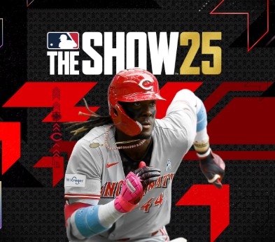 Logo de MLB The Show 25 avec un joueur des Cincinnati Reds en action sur fond noir et rouge