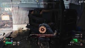 Joueur en vue FPS faisant feu sur une horde de zombies surgissant devant une tour technologique.