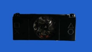 Vous rêviez d&rsquo;une PlayStation 4 portable ? Ce moddeur l&rsquo;a fait !