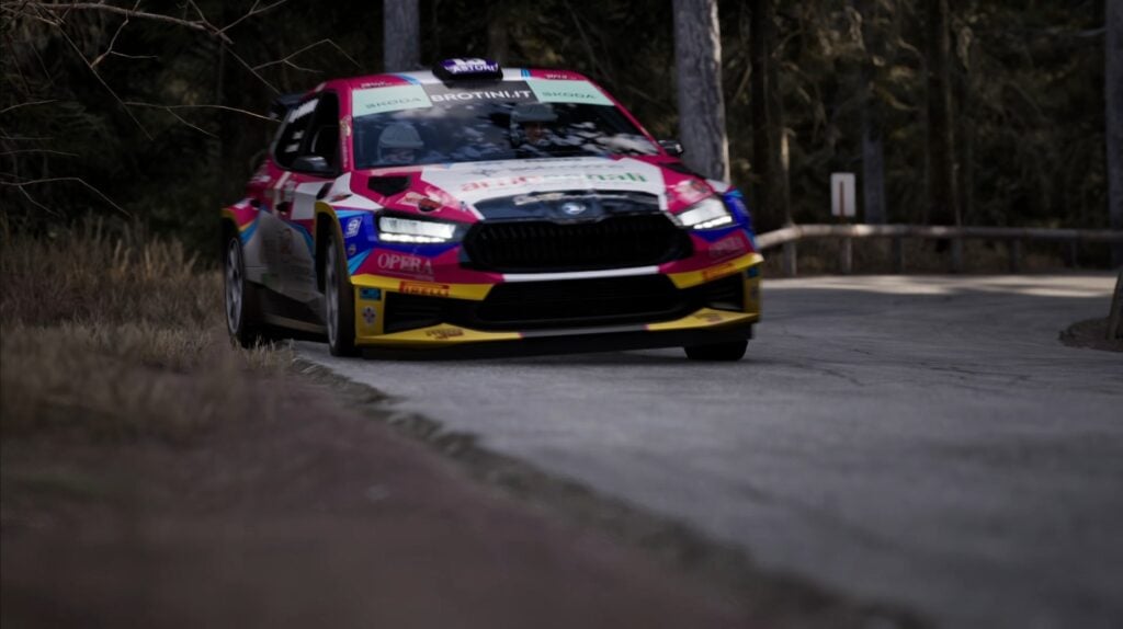 La Škoda Fabia Rally2 Evo et la Lancia Fulvia rejoignent le garage