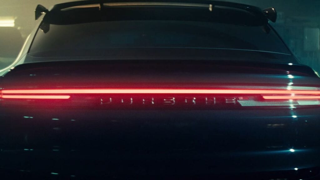 La Porsche Cayenne Turbo GT vole la vedette de Leon Kennedy dans le nouveau trailer de Resident Evil Requiem