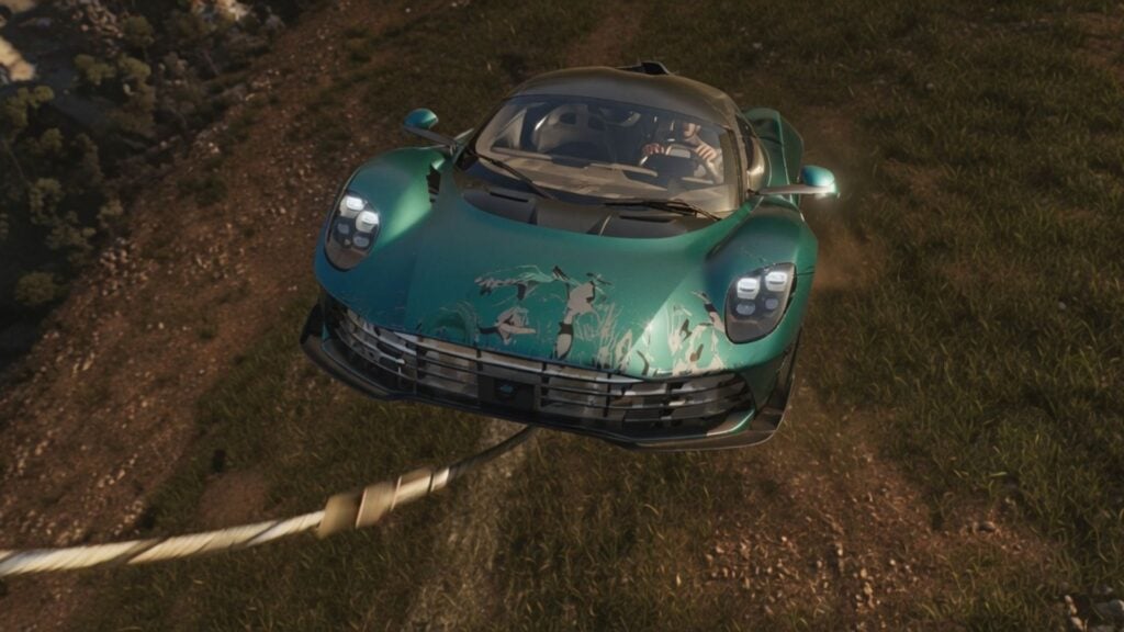 Le gameplay de Clutch fait basculer la course dans le pur arcade avec son grappin
